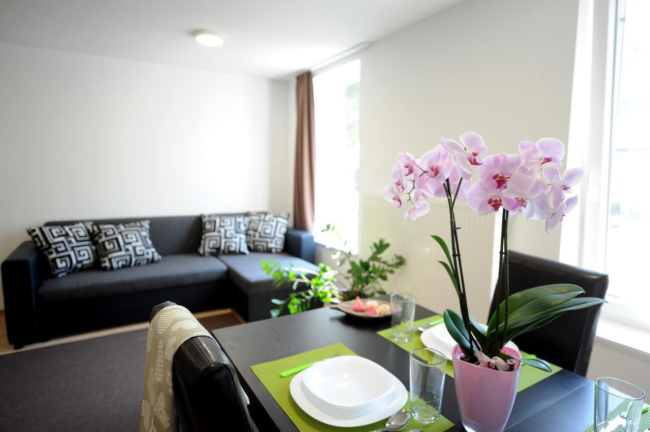 Tiszaliget Apartman Es Szallo Szolnok Exterior photo
